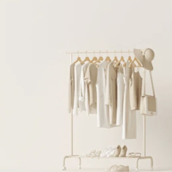 Meet your Posher, Diane - Picture 1 of 1